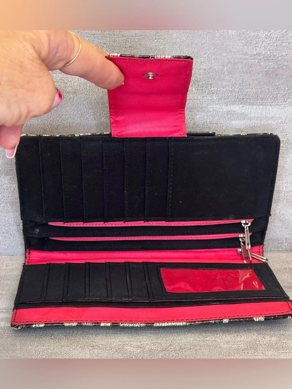 Kennith Cole Reaction Gold and Black Embossed Faux Leather Crocodile Wallet